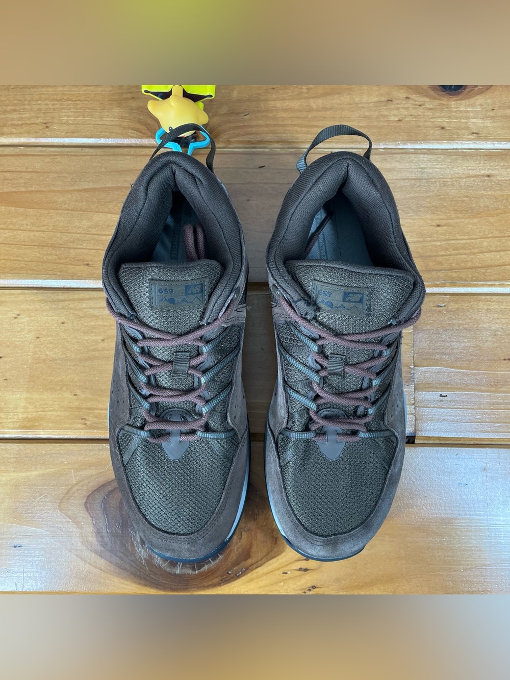 New Balance 669v2 Men's Size 11.5 2E Wide Brown Hiking Walking Sneakers MW669LC2 - Picture 3 of 16